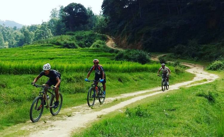 Hiking and Biking the Annapurna Circuit